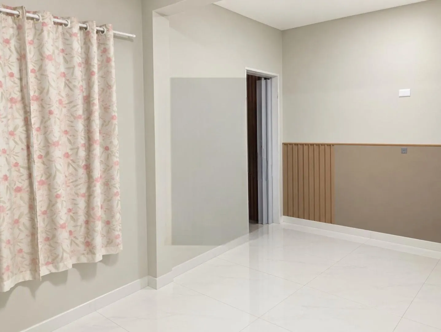 Imagem Sobrado com 3 dormitórios à venda, 230 m² por R$ 500.000,00 - Condomínio Vilage - Itaquaquecetuba/SP
