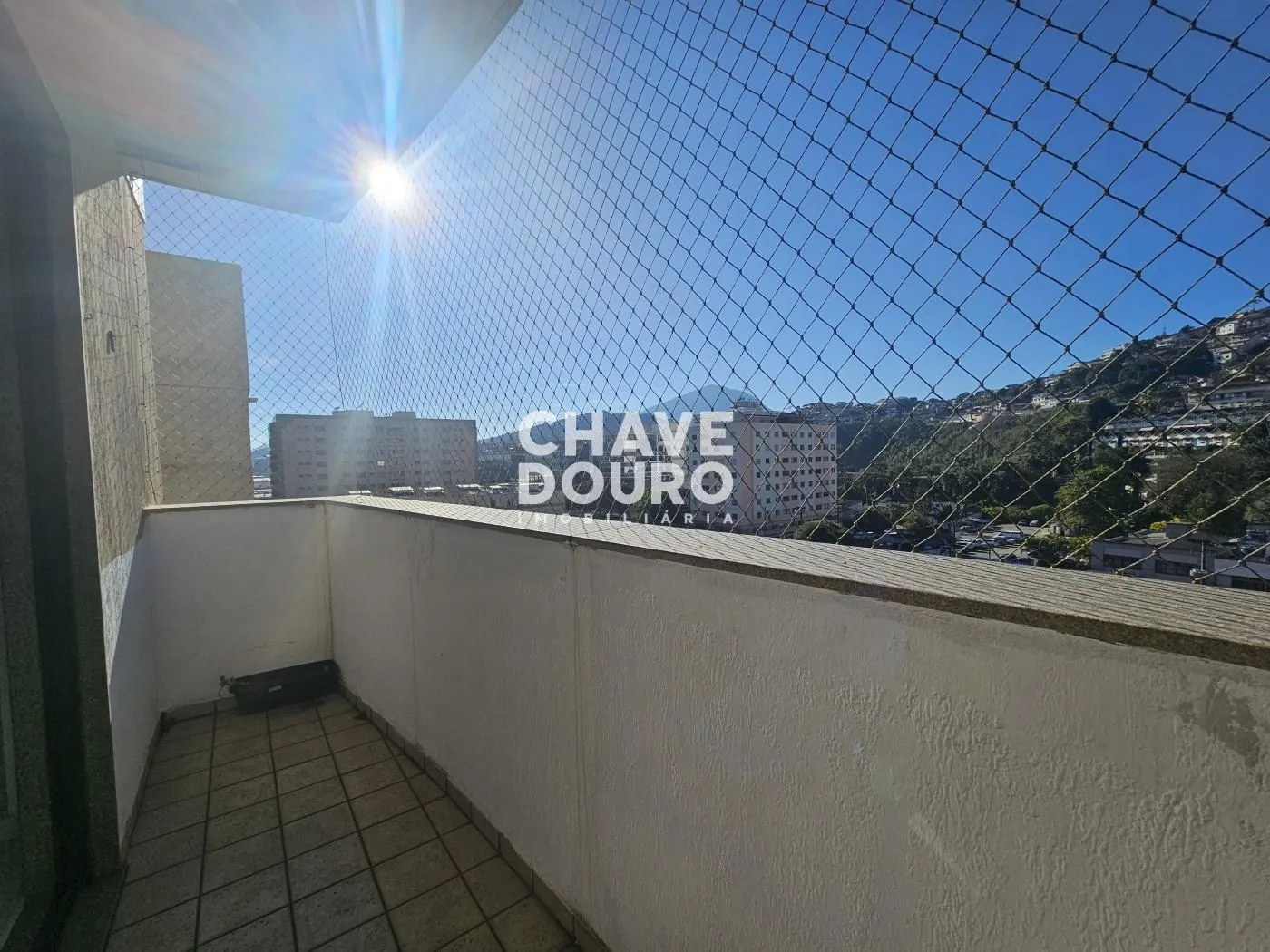 Imagem Apartamento de 2 Quartos (sendo 1 suíte com varanda) + Dependência e 1 Vaga