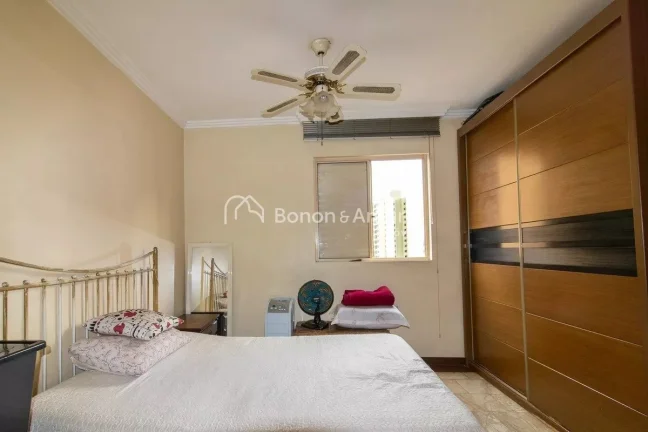 Imagem Localizado no charmoso bairro de Mansões Santo Antônio, este espaçoso apartamento de 80 metros qu...