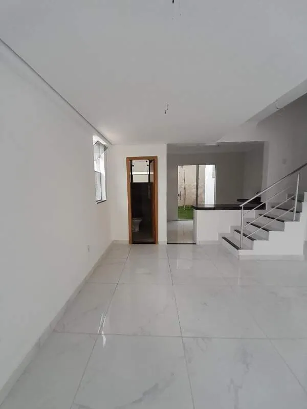 Foto do imóvel 3QUARTOS+SUÍTE+ESQUINA+ESPAÇO PARA 3 VAGAS