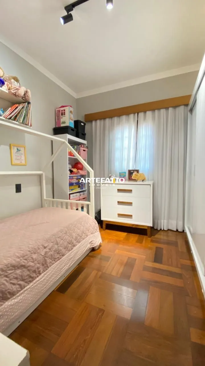 Imagem Casa com 3 dormitórios no bairro Vila Imperador
