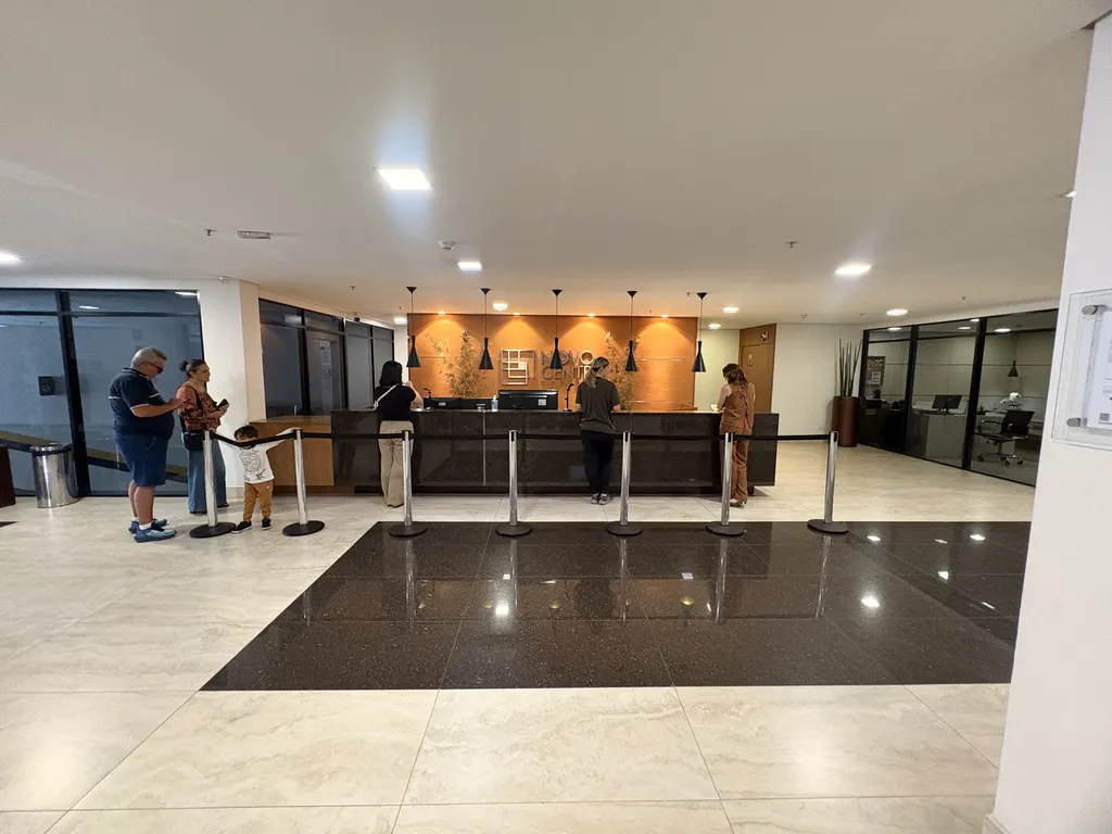 Imagem SALA COMERCIAL em Curitiba - PR, Centro