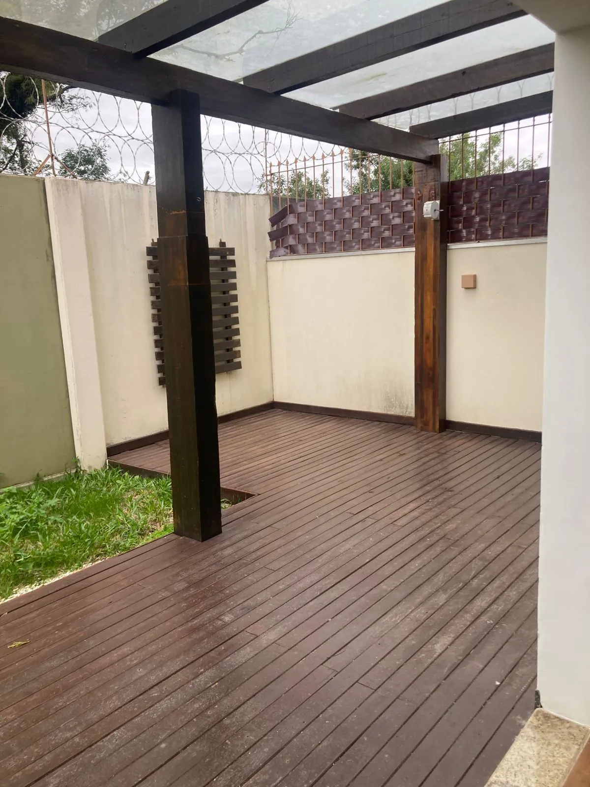 Imagem Casa de 3 Pavimentos no Bairro Aberta dos Morros