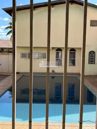 Imagem Casa com edícula à venda no bairro Olinda, em Uberaba