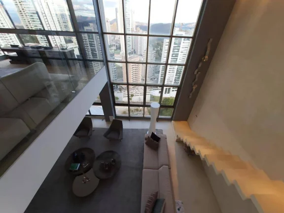 Imagem Cobertura com 4 Quartos e 6 banheiros à Venda, 540 m² melhor localização.
