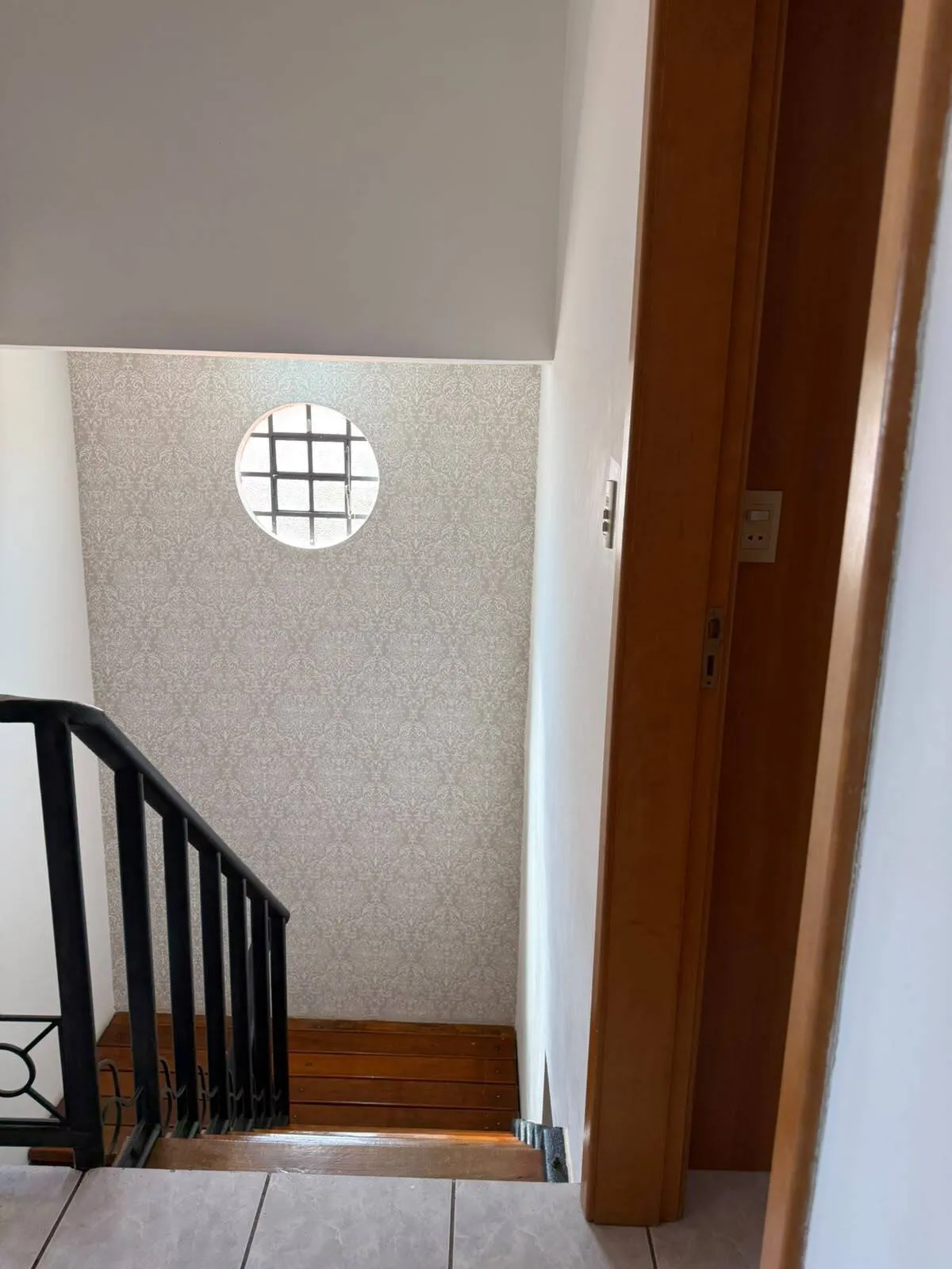 Imagem Sobrado 3 quartos sendo 1 suíte Bairro Coophema