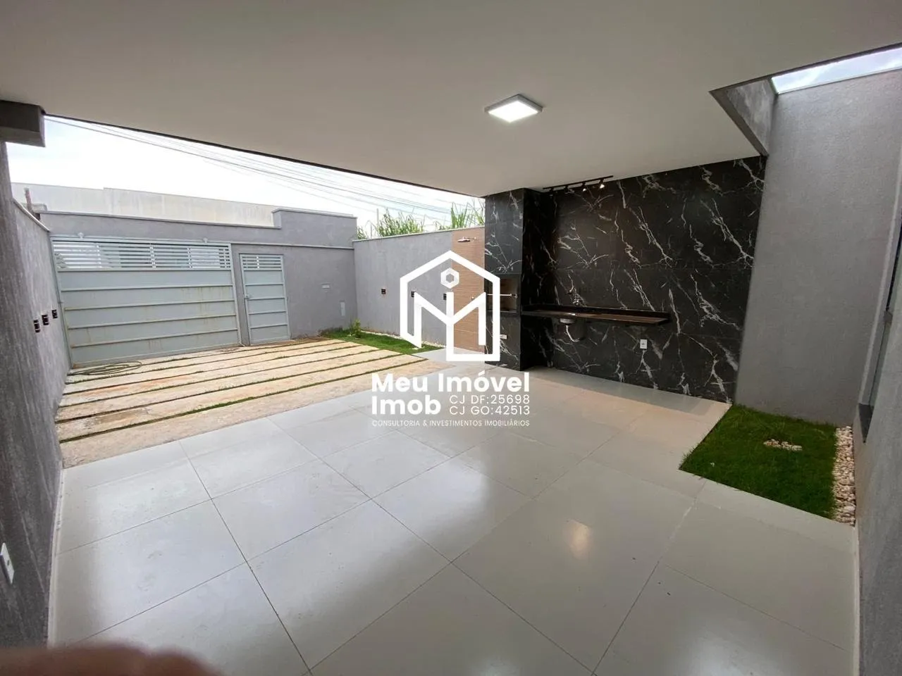 Imagem Casa 03 Quartos 1 Suíte 3 Vagas 120m² Luziânia/GO