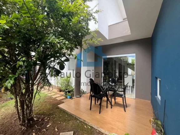 Imagem Casa de alto padrão com arquitetura linda e moderna!