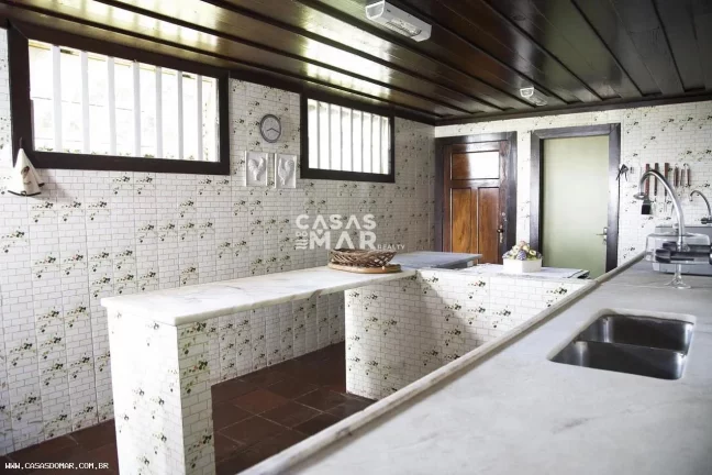 Imagem Casa Frente Mar para Temporada em Armação dos Búzios / RJ no bairro Praia Rasa