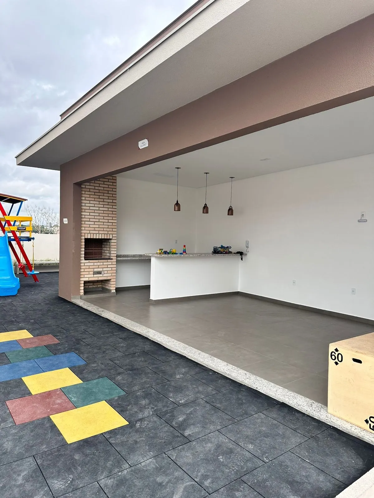 Imagem Apartamento com 61M² de 2 Dormitórios sendo 1 Suíte e Sacada Gourmet no Cond. Residencial Azaleia