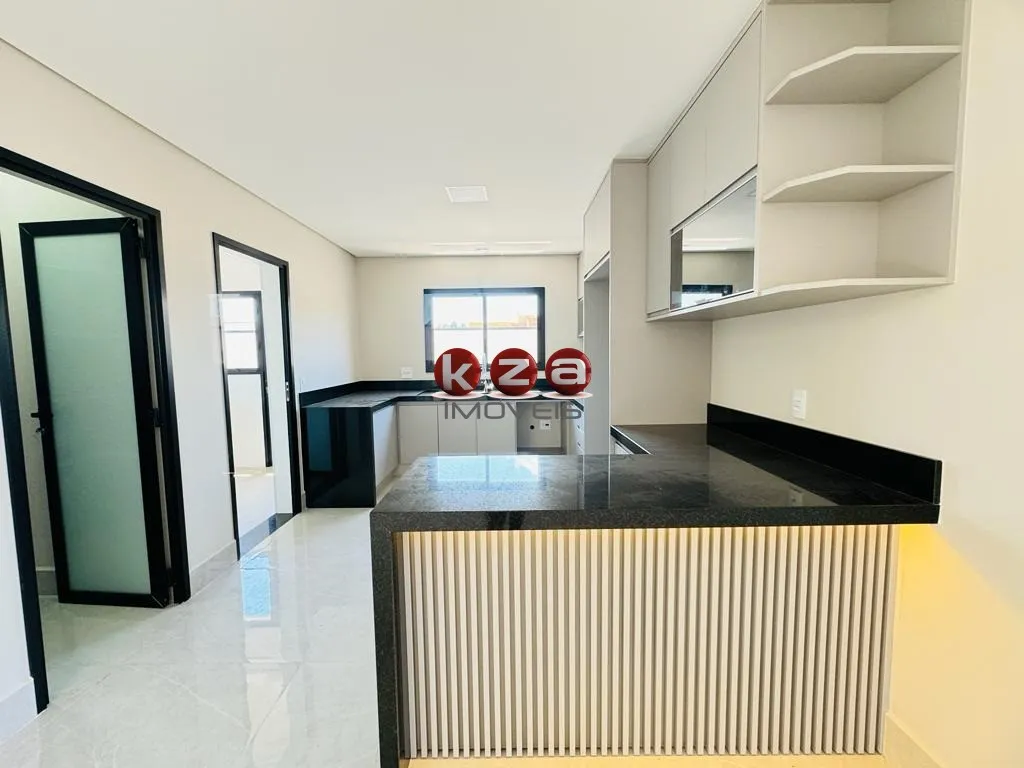 Imagem Imperdível casa em condomínio à venda em Valinhos-SP, Vila Capuava: 3 quartos, 3 suítes, 3 salas, 5 banheiros, 4 vagas de garagem, 280,00 m²!