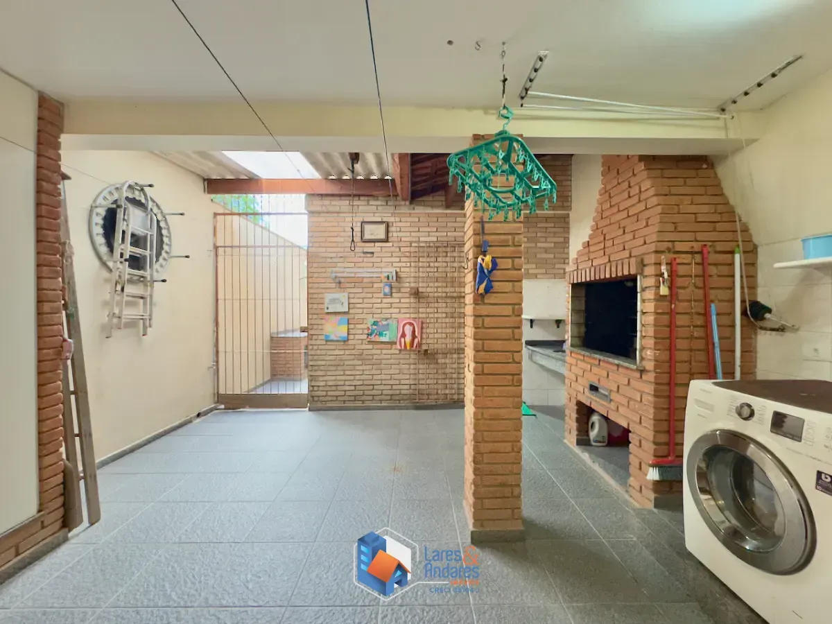 Imagem Sobrado para venda em Vila Marari com 3 quartos, sendo 3 suítes, 157m²