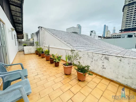 Imagem Casa para Venda em Balneário Camboriú, Nações, 5 dormitórios, 4 suítes, 5 banheiros, 3 vagas
