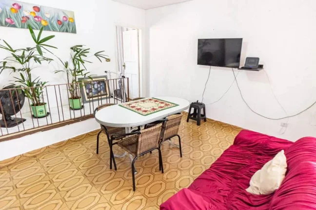 Imagem Casa com 3 Dormitórios à Venda na Vila Diva