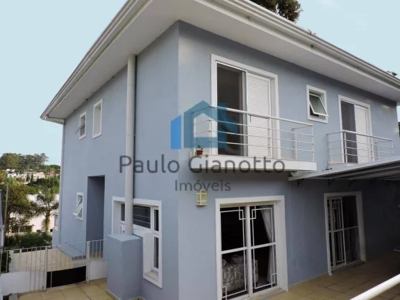 Imagem Casa de Alto Padrão à Venda no Golf Village Granja Viana