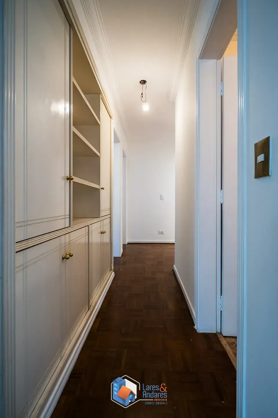 Imagem Apartamento para venda em Moema com 3 quartos, sendo 1 suíte, 145m²