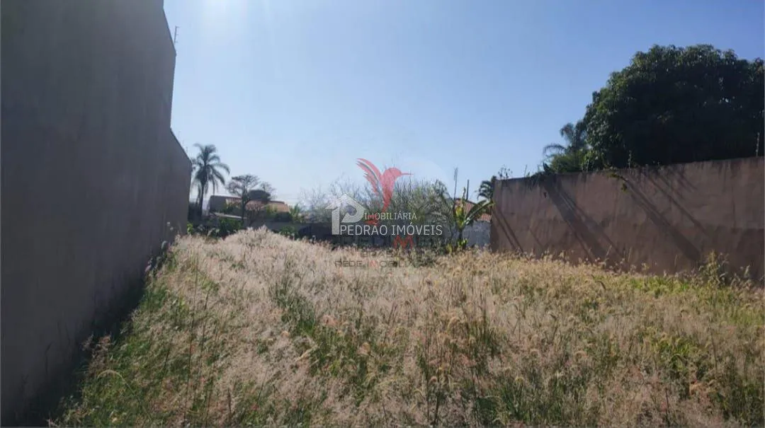 Imagem Lote/Terreno de 425m² no bairro Jardim Itamaraty, em Lençóis Paulista