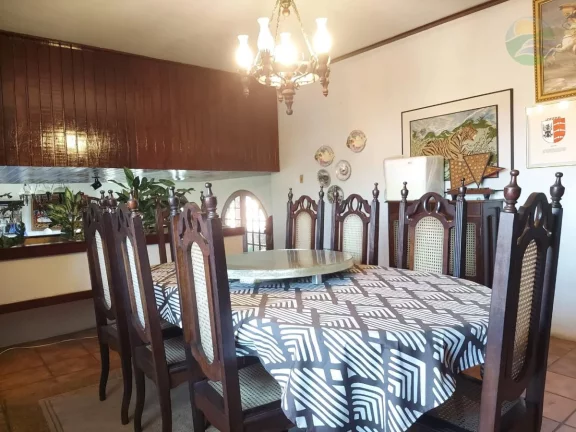 Imagem Casa com 694m2 área útil, para venda, próximo rádio Maranata, Piedade, Jaboatão-PE.