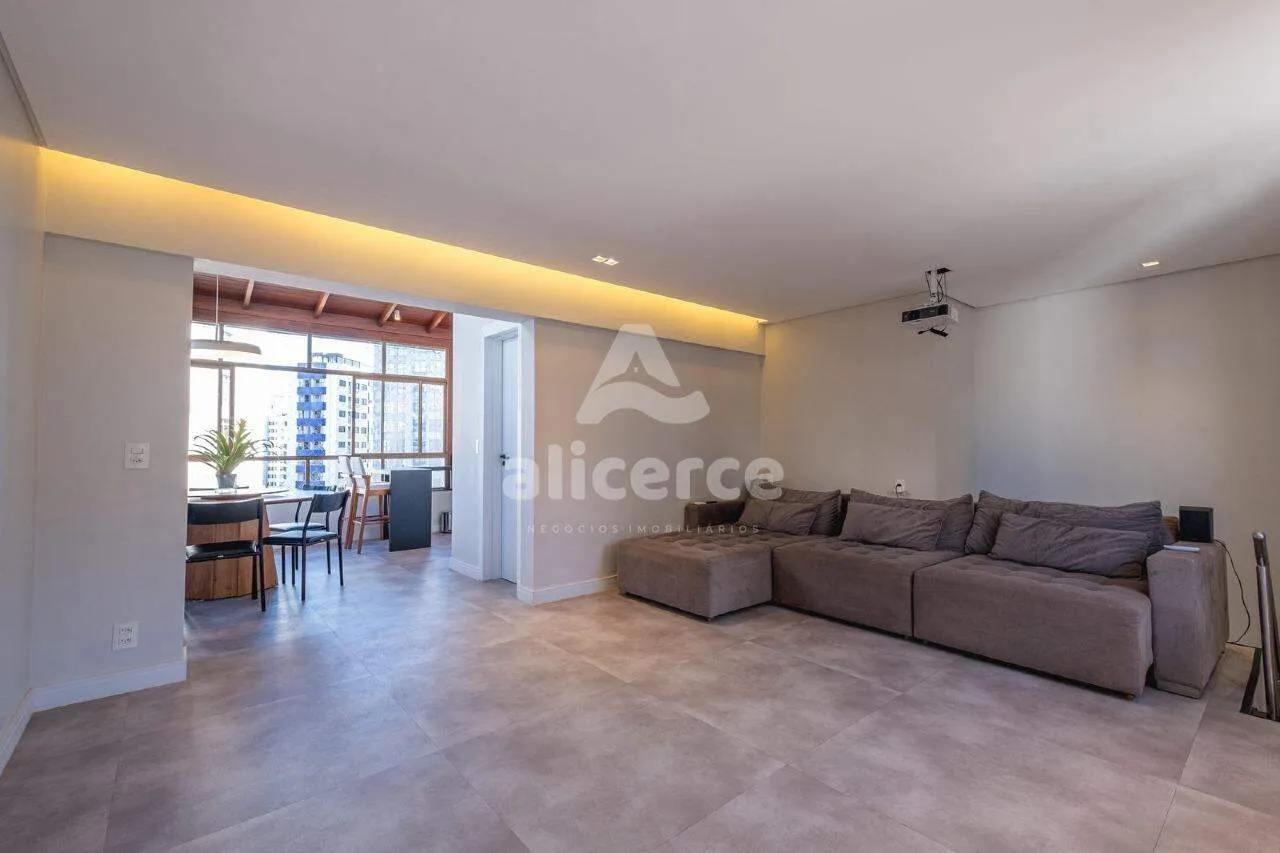 Imagem Apartamento Duplex à venda com 3 quartos1 suíte l 221,24m² l Centro Florianópolis/SC