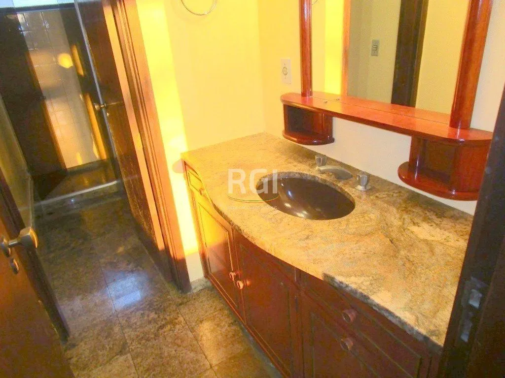Imagem Apartamento para Venda - 145m², 3 dormitórios, sendo 1 suites, 2 vagas - Menino Deus