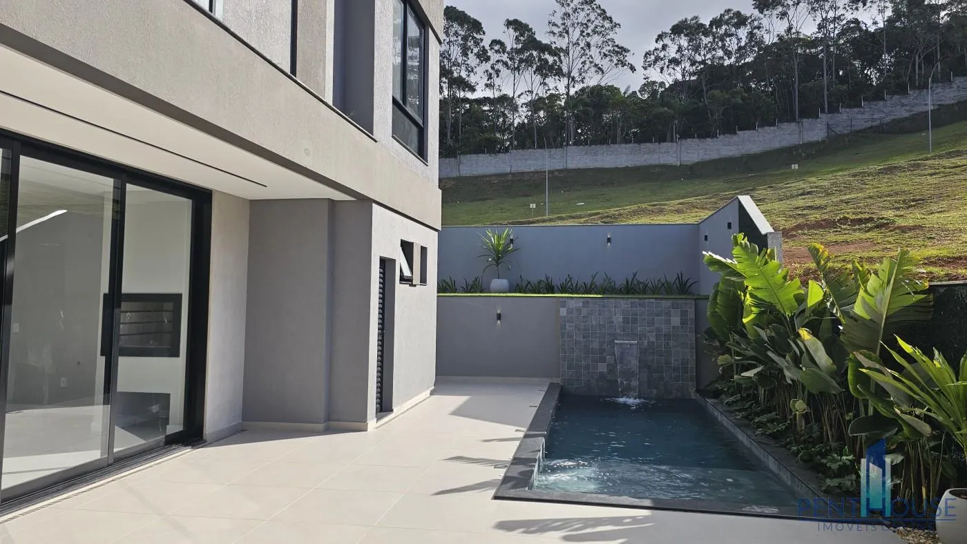 Imagem Casa em Condomínio para Venda em Camboriú, CENTRO, 4 dormitórios, 4 suítes, 5 banheiros, 4 vagas