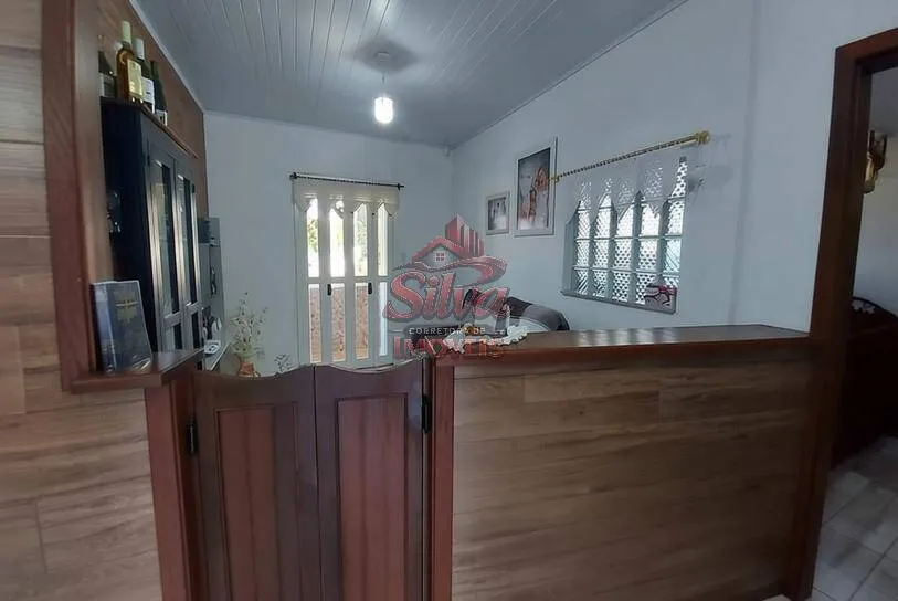 Imagem C471 | Casa com piscina à venda a 450m do mar no Mariluz