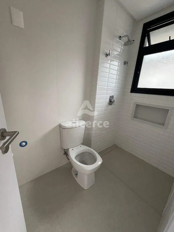 Imagem Apartamento à venda com 3 quartos 3 suítes, 205,02m² em Canto Florianópolis
