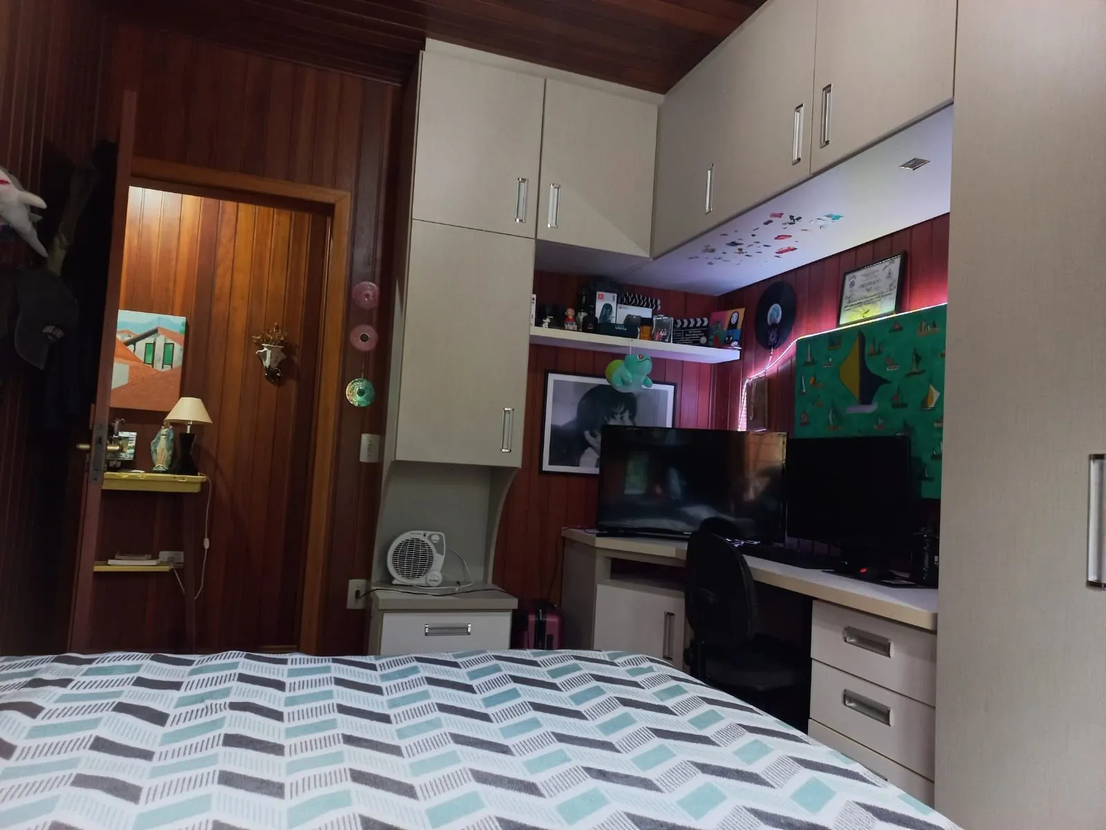 Imagem Excelente casa, 03 dorm com suite, 150 m²
