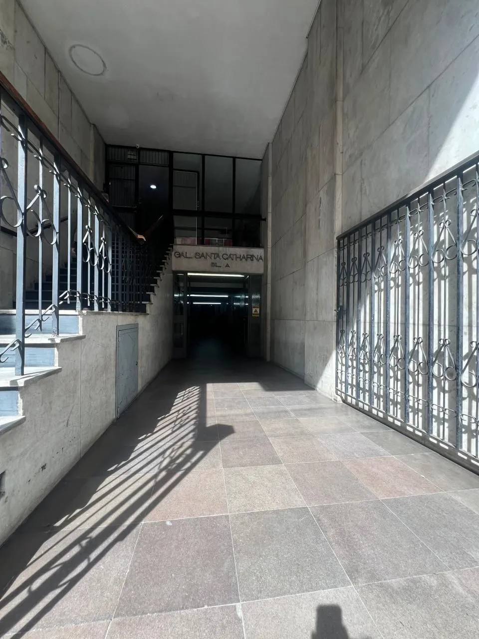 Imagem EXCELENTE E AMPLO APARTAMENTO 3 DORMITÓRIOS NO CENTRO - MUITA LUZ E O MELHOR DA VIDA URBANA!