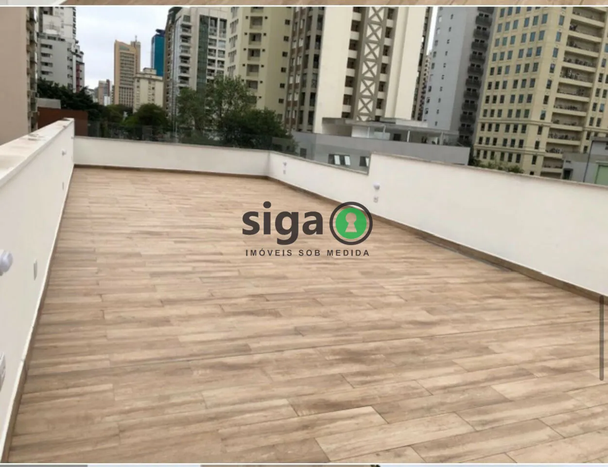 Imagem Prédio Comercial/Residencial com 328 m², 3 Andares + Rooftop, 2 Vagas