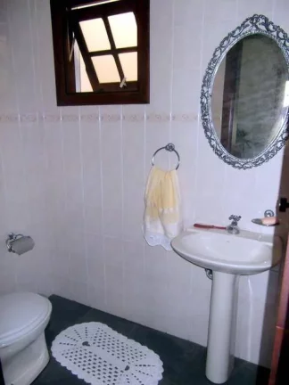 Imagem CASA COM PISCINA PERTINHO DA PRAIA
