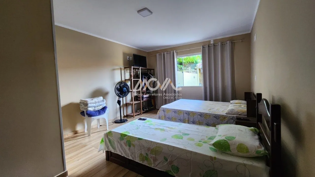 Imagem Casa com piscina à venda no bairro Bamerindus ? Quadra do mar
Excelente oportunidade para morar ou ...