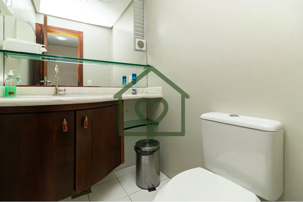 Imagem Excelente oportunidade de sala comercial mobiliada no polo jurídico! Ocupa todo o 4º andar, com 12...