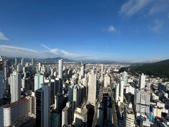 Imagem Apartamento Quadra Mar para Venda em Balneário Camboriú, CENTRO, 4 dormitórios, 4 suítes, 5 banheiros, 3 vagas