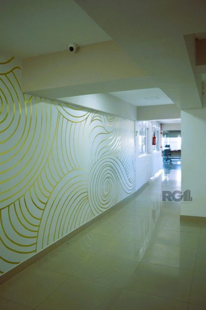 Imagem ANDAR INTEIRO NA GALERIA MALCOM 22º - SALA COMERCIAL LINDA E REFORMADA