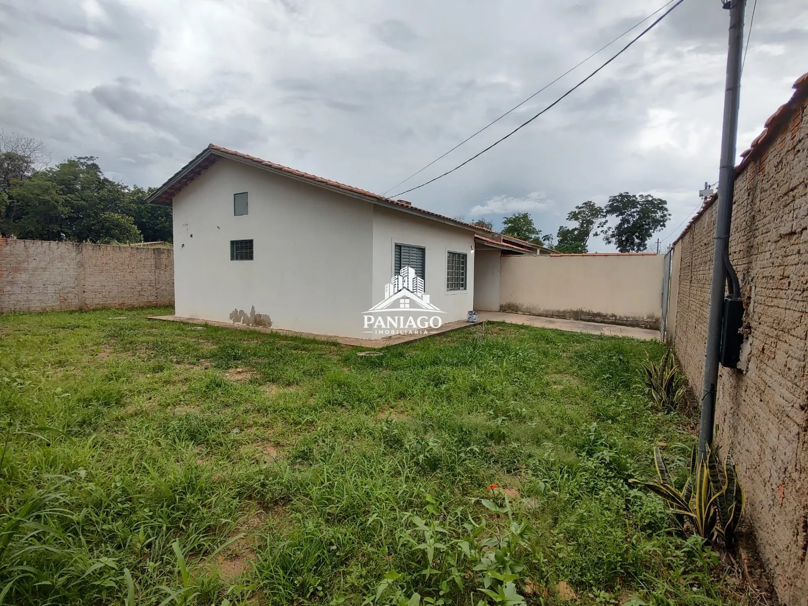 Imagem Casa com 2 quartos (1 suíte), amplo terreno, Altos do Parque, Cuiabá-MT