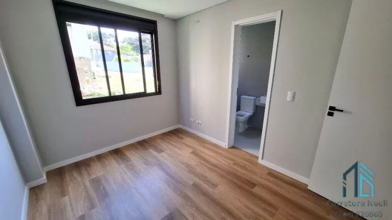 Imagem Sobrado novo, 02 suítes, terraço aberto e ático no Santa Cândida em Curitiba PR