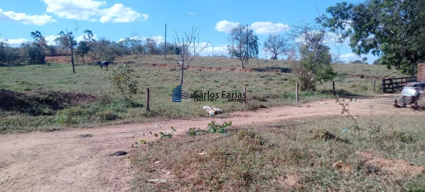 Foto do imóvel Chácara para Venda em Cidade Ocidental, Área Rural de Cidade Ocidental, 3 dormitórios, 1 banheiro, 2 vagas