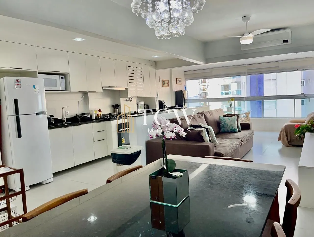 Imagem Apartamento à Venda nas Astúrias | 105 m² | 3 Dormitórios, 1 Suíte | 2 Vagas | Guarujá/SP