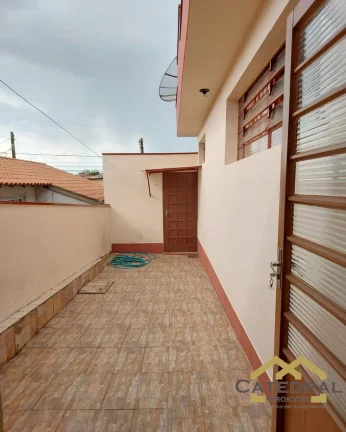 Imagem Casa térrea com 3 dormitórios à Venda por R$660.000,00 no bairro Pacaembu Jundiaí/SP