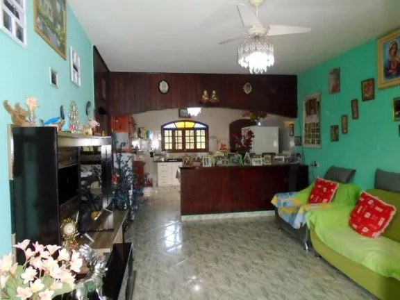 Imagem CASA COM BELO POMAR E EDÍCULA