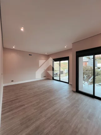 Imagem Casa de Condomínio em Residencial Tambore - Barueri