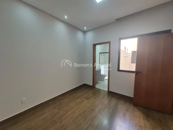 Imagem Casa moderna e sofisticada à venda em condomínio com segurança 24 horas, ideal para quem busca co...