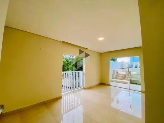 Imagem Casa Sobreposta para Venda em Santos, Aparecida, 3 dormitórios, 3 suítes, 6 banheiros, 2 vagas