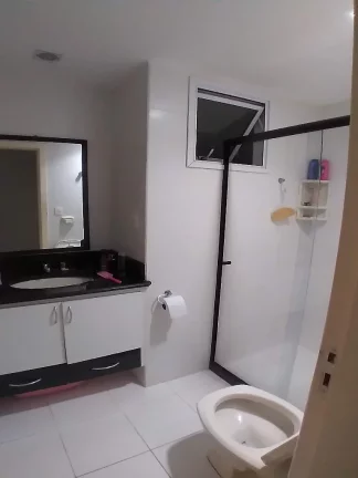 Imagem Apartamento 2 (dois) quartos sendo 01(hum) suite de frente no coração do Centro de Guarapari Cozinha espaçosa c/ área de serviço Sala 2 ambientes c/