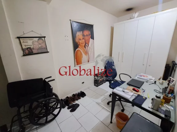 Imagem Apartamento à venda com 61m², 2 quartos, 1 banheiro, elevador e portaria por R$266.000,00 no José Menino em Santos.