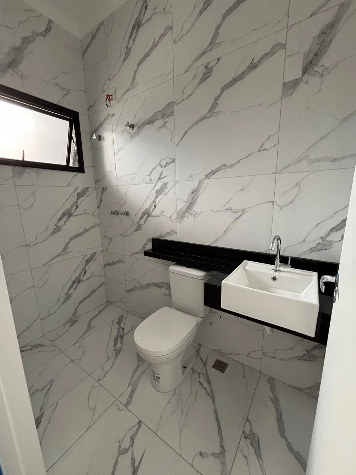 Imagem Casa Térrea no Condomínio Villagge Ipanama 1 - 3 Dormitórios, Suíte e Área Gourmet