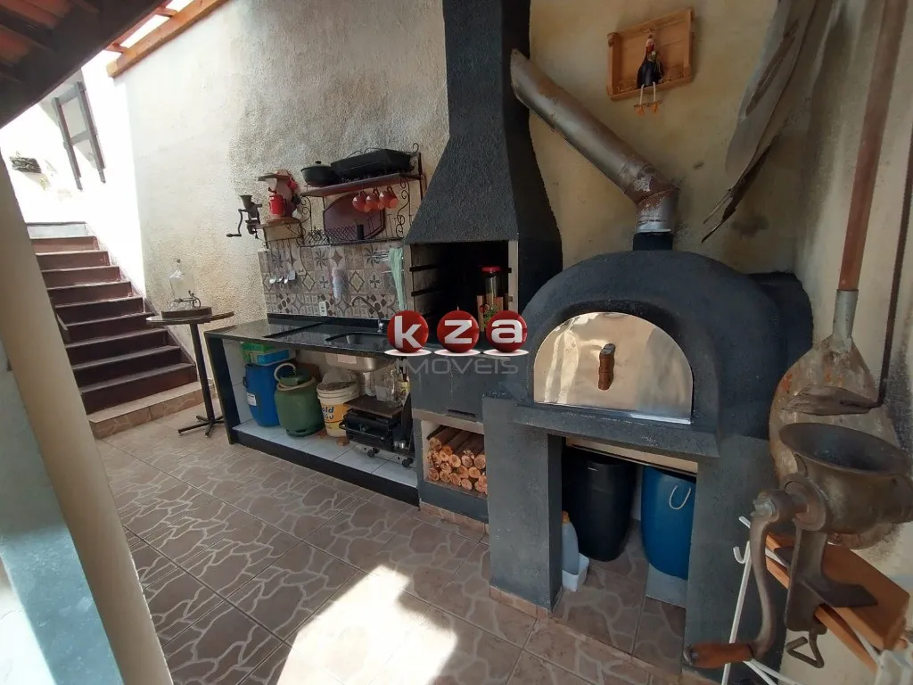 Imagem Casa em Condomínio de Luxo no Parque das Colinas - Valinhos-SP 2 Quartos, 1 Suíte, 3 Salas, 2 Banheiros, 3 Vagas - 160m²