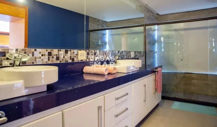 Imagem Oportunidade Única: Casa de Luxo Frente Mar em João Fernandes, Búzios-RJ - 9 Quartos, 9 Suítes, 10 Banheiros, 2.000m²!