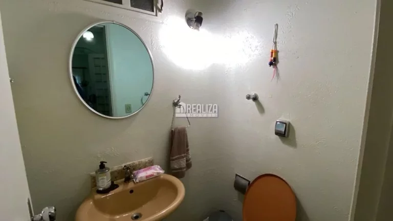 Imagem Casa à venda no bairro Vila Olímpica, Uberaba - 4 dormitórios, suíte e 4 garagens